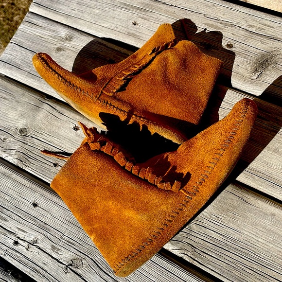 Minnetonka Moccasin Booties - Picture 4 of 5